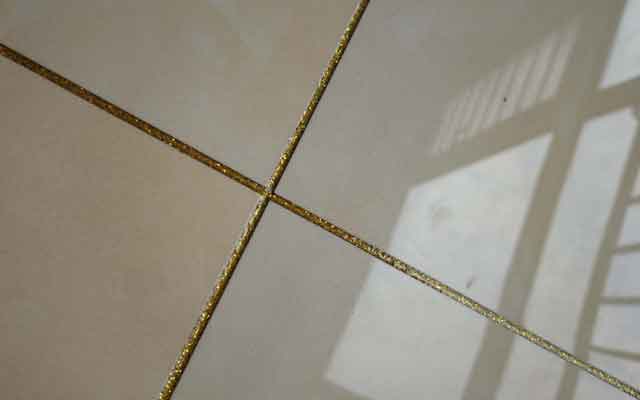 白色偏黃的瓷磚，搭配什么牌子的美縫劑顏色好