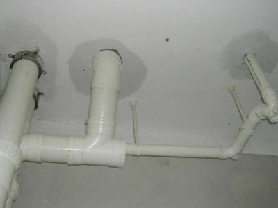 衛(wèi)生間漏水怎么辦？防水膠幫你解決！