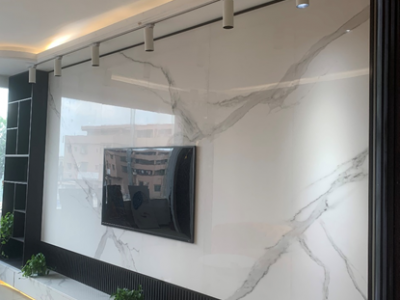 如何選用巖板膠？